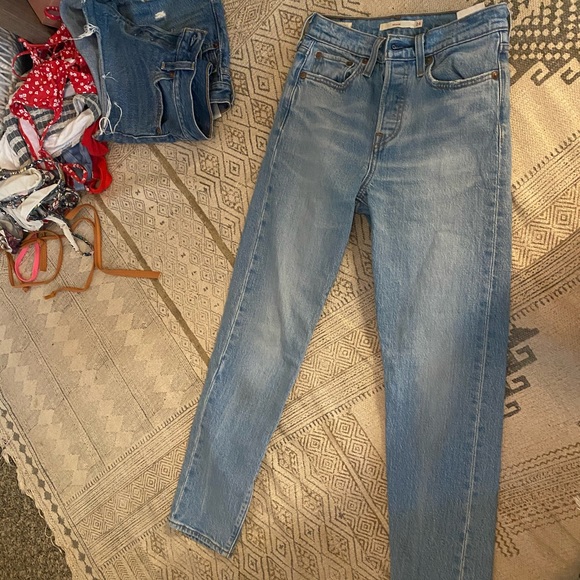 levi jeans - Picture 2 of 3